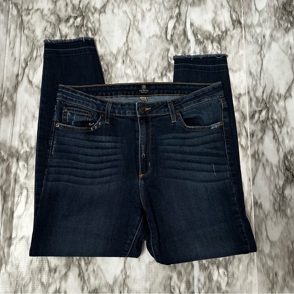 Just Black Womens Sz 32 Dark Wash Skinny Denim Blue Jeans Distressed Raw Hem - Picture 2 of 8